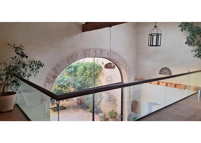 L'intemporelle Βίλα Saint Dionizy